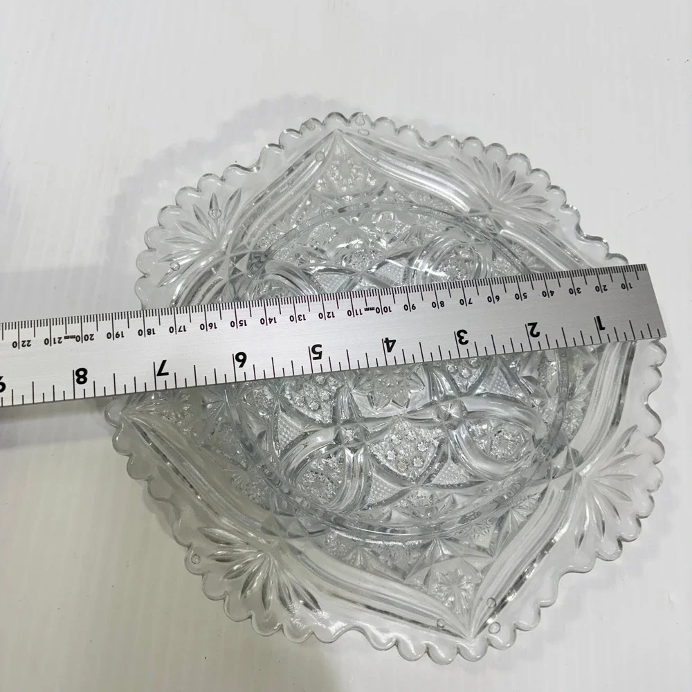 Vintage Clear Pressed Glass Domed Butter Dish Pinwheel Starburst Scalloped Edge‎